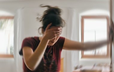 Збільшують ризик інсульту: за якої мігрені категорично не можна пити протизаплідні таблетки
