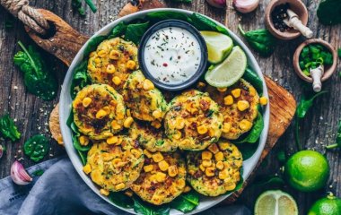 Оладьи из картофеля, цукини и кукурузы