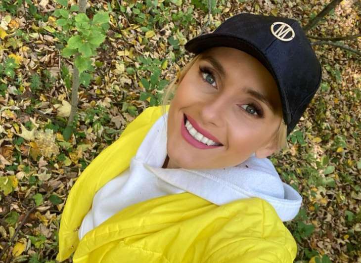 «Не смешите»: подписчики раскритиковали Ирину Федишин за выбор одежды для сбора грибов в лесу