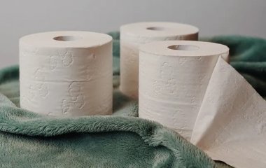 Зачем хранить туалетную бумагу в холодильнике: необычное решение, которое ты захочешь попробовать