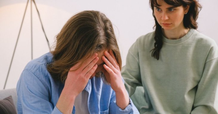 Бліда шкіра та пришвидшене серцебиття: лікарі назвали неочевидні ознаки дефіциту заліза, які не можна ігнорувати