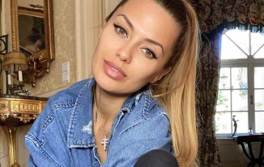 Виктория Боня нарастила длинные волосы