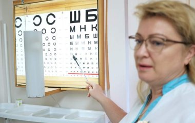 Офтальмолог назвала нешкідливі та небезпечні причини зниження зору