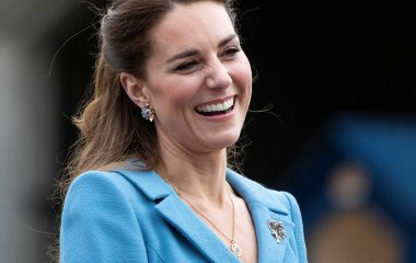 Кейт Миддлтон вышла в свет с 72-летним отцом