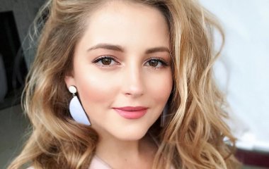 Анна Михайловская соблюдает питьевой режим