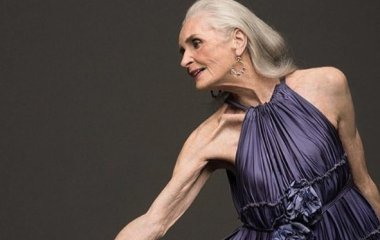 Самая возрастная супермодель в мире переехала в дом престарелых и рассказала о карьере