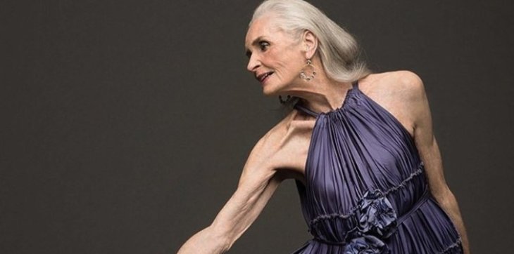 Самая возрастная супермодель в мире переехала в дом престарелых и рассказала о карьере