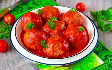 Тефтели с рисом и подливой: пошаговый рецепт