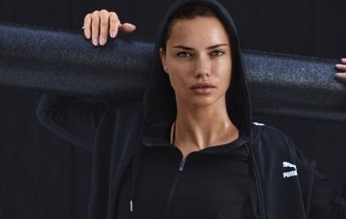 Адриана Лима в рекламной кампании Amazon Celebrity Fitness Stores