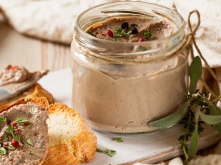 Рецепт вкусного нежного паштета: нужны грибы и фасоль