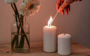 Гірше за куріння: ці популярні свічки руйнують ваше повітря вдома