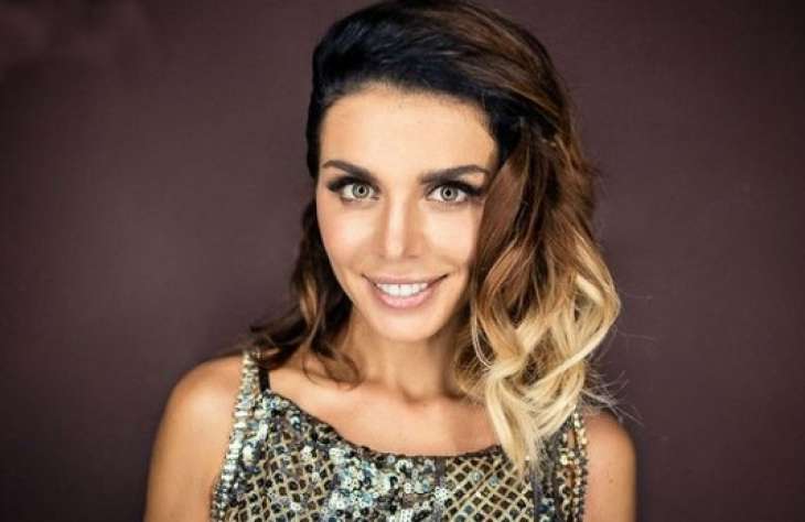 Анна Седокова отдыхает на курорте с детьми без дочери Моники