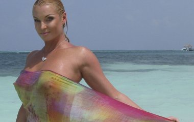 Анастасия Волочкова снова позировала в шпагате