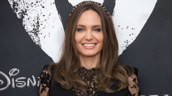 Анджелина Джоли замечена с детьми на шопинге в Западном Голливуде