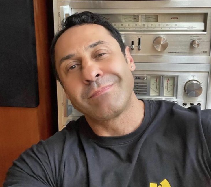 Стас Костюшкин подал иск в суд на певицу Монеточку