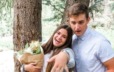 Дівчина вийшла заміж за колишнього, який забув про розрив їхніх стосунків після струсу мозку – фото