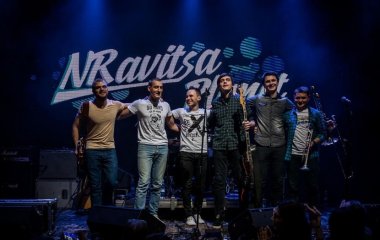 В новом клипе NRavitsa Planet появились Олег Винник, Оля Полякова, Pianoboy и другие звёзды