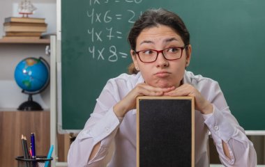 Легка математична задачка збила з пантелику тисячі людей: перевірте себе (фото)