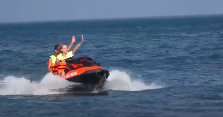 Росіяни знялися в недолугій туристичній рекламі Північної Кореї – відео