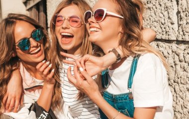 Які найкращі подруги за знаками зодіаку: що кажуть астрологи