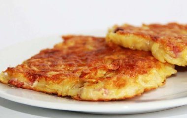 Простой рецепт летнего блюда: как приготовить деруны без муки за 30 минут