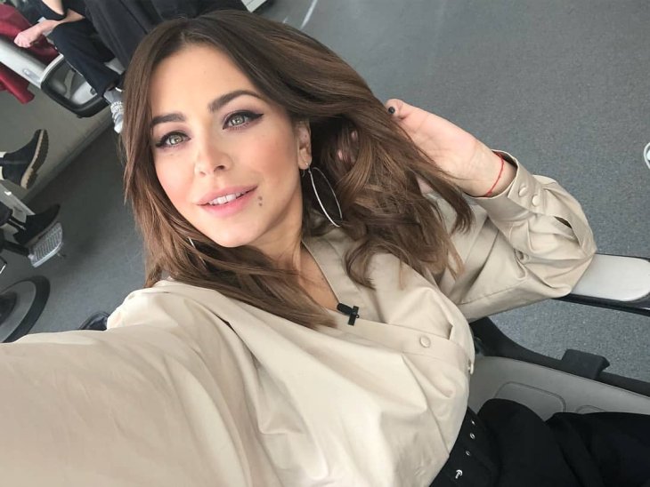 Ани Лорак отправилась на зимнюю прогулку по Санкт-Петербургу