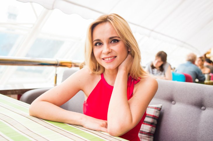 Лилия Ребрик насладилась прогулкой с детьми в осеннем парке Киева