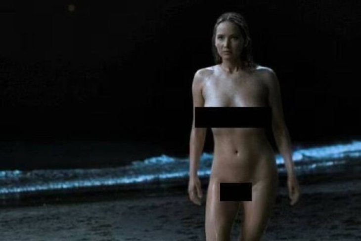 «Что вообще происходит?»: обнаженная Дженнифер Лоуренс удивила фанатов в новом фильме