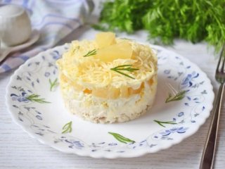 Изысканный салат с ананасом: как приготовить вкусное блюдо