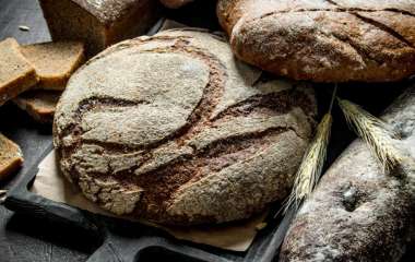 Рецепт из бабушкиного блокнота: как испечь вкусный и мягкий хлеб дома