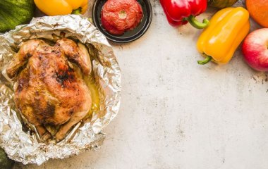 Які продукти в жодному разі не можна запікати у фользі: про це варто знати