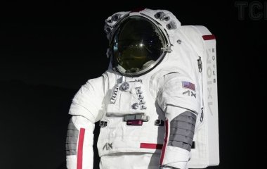 Який запах має космос: астронавтка NASA розповіла про дивний аромат скафандрів