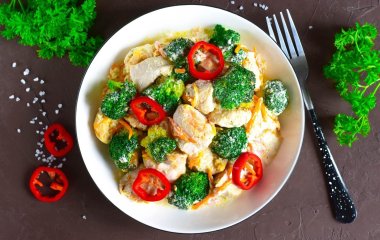 Быстрый ужин: паста из 5 ингредиентов с курицей и брокколи