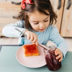 Как может повлиять на организм чрезмерное употребление сладкого – гастроэнтеролог