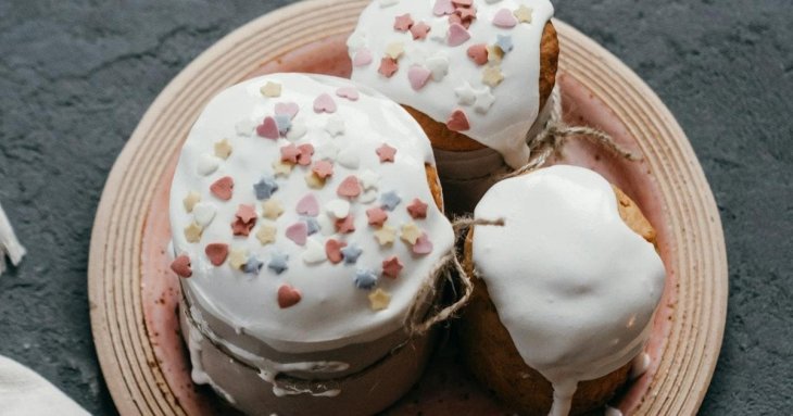 Ідеальна глазур для паски: дуже простий рецепт меренги