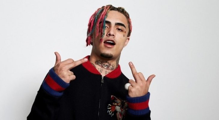 Рэпер Lil Pump устроил дебош на борту самолета 
