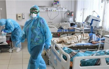 Інфекціоніст попередив про майбутні тяжкі тижні через COVID-19