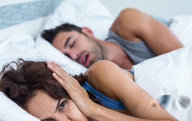 Вчені розповіли, як мозок фільтрує звук власного хропіння