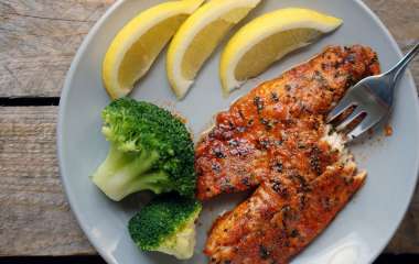 Тилапия в панировке с пармезаном