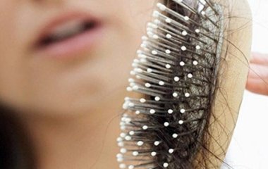 Дієтолог пояснила вплив дієти на облисіння