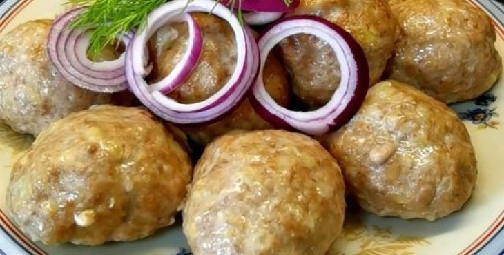 Готовим сочные немецкие булеты