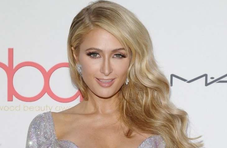 Періс Хілтон позувала у ванній