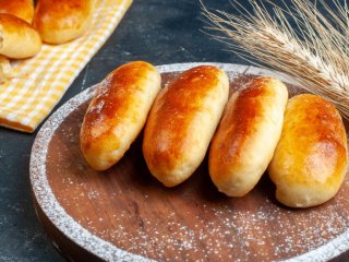 Немного кефира и одно яйцо: самые сытные пирожочки