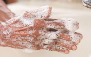 Німців дивують ці 4 гігієнічні звички українців: що для нас норма, а для них — ні