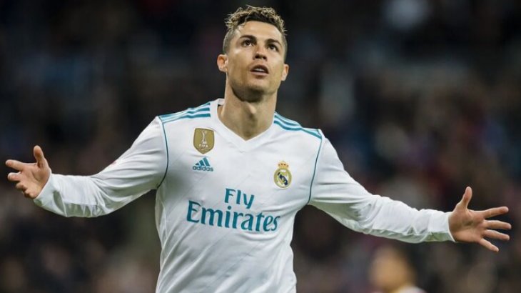 Криштиану Роналду установил мировой рекорд, сыграв за португальскую сборную 200 официальных матчей