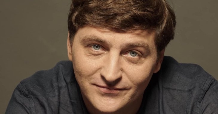 В'ячеслав Довженко одружується вдруге: актор освідчився молодій коханій і розкрив, коли буде весілля