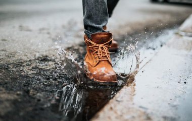 Как быстро высушить обувь за 5 минут: скоро осень