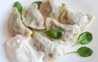 Как приготовить вкусные, сочные и аппетитные вареники с картошкой и грибами? Эффективные советы по изготовлению блюда + рецепты