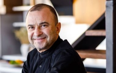 Виктор Павлик поделился редким фото своего 39-летнего сына и внука