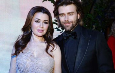 Стало известно, сколько тратит муж Анастасии Заворотнюк на ее лечение
